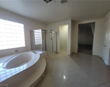 7728 Villa De La Paz Avenue - Photo Thumbnail 90