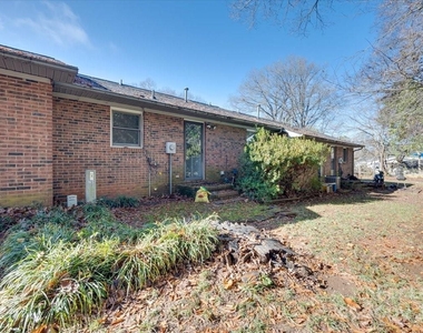 1148 Mckinnon Drive - Photo Thumbnail 20