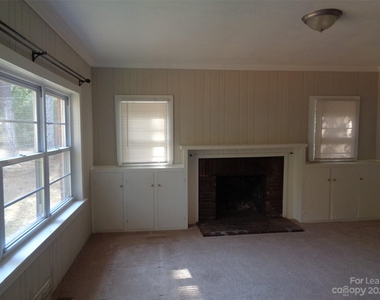 5821 Florence Avenue - Photo Thumbnail 6