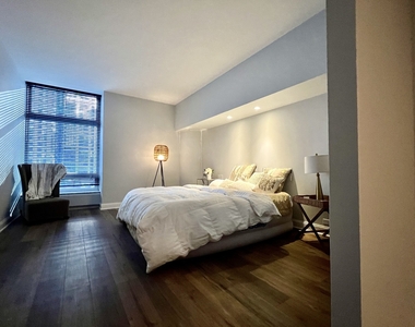 680 N Lake Shore Drive - Photo Thumbnail 24