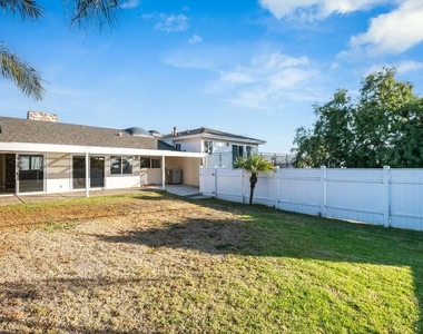 5137 Reynier Ave - Photo Thumbnail 11