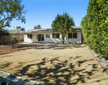 6240 Jackie Avenue - Photo Thumbnail 19