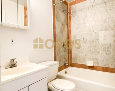 200 East 7th Street - Photo Thumbnail 7