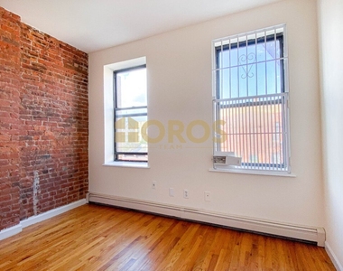 200 East 7th Street - Photo Thumbnail 0