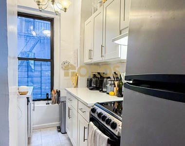 700 East 9th Street - Photo Thumbnail 6