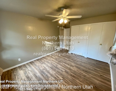 1138 Liberty - Photo Thumbnail 11