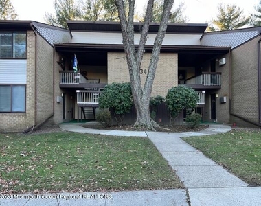 34 Meadow Green Circle - Photo Thumbnail 0