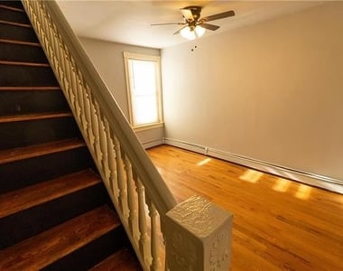 948 West Maple Street - Photo Thumbnail 6