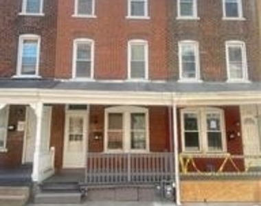 948 West Maple Street - Photo Thumbnail 0