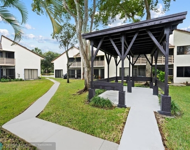 1693 Cypress Pointe Dr - Photo Thumbnail 26