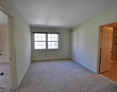 3903 Bentwood Ct - Photo Thumbnail 12