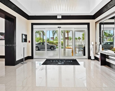 16485 Collins Ave - Photo Thumbnail 28