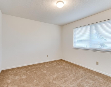 5810 Blackmore Avenue - Photo Thumbnail 14