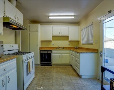 5923 Reva Street - Photo Thumbnail 6