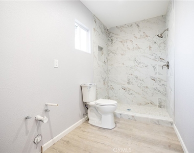 8777 Grove Avenue - Photo Thumbnail 7