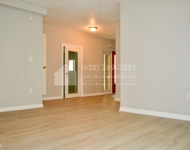 804 Pearl St Unit 1 - Photo Thumbnail 11