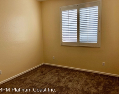 4437 W Pinsapo Dr - Photo Thumbnail 14