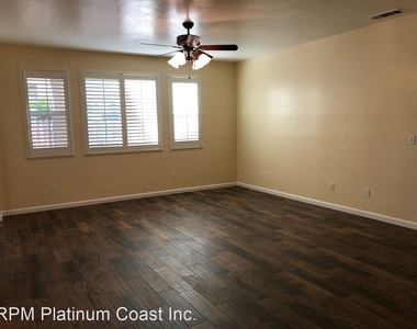 4437 W Pinsapo Dr - Photo Thumbnail 4