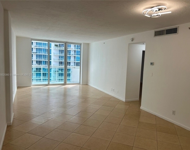 3001 S Ocean Dr - Photo Thumbnail 7