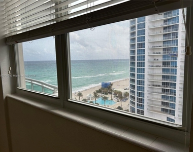 3001 S Ocean Dr - Photo Thumbnail 14