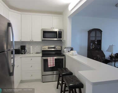 1421 S Ocean Blvd - Photo Thumbnail 5