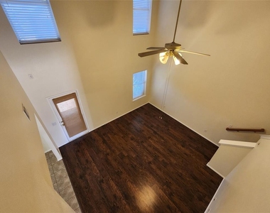 320 Celia Circle - Photo Thumbnail 38