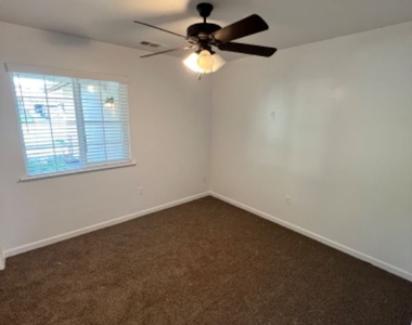 318 Sunset Ln - Photo Thumbnail 14