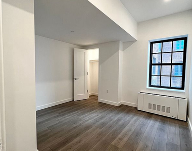 124 Columbia Heights - Photo Thumbnail 1