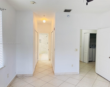 4311 Sw 160th Ave - Photo Thumbnail 8