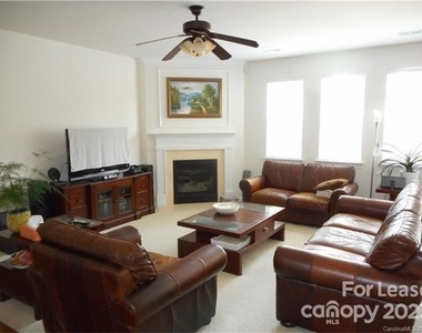 5905 Cactus Valley Road - Photo Thumbnail 4