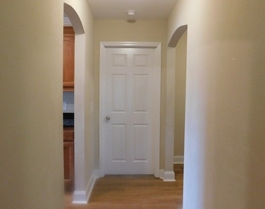 2850 Foxcroft Circle - Photo Thumbnail 18