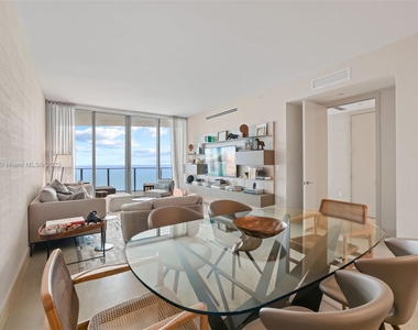 15701 Collins Ave - Photo Thumbnail 6