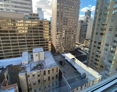 East 71st Street - Photo Thumbnail 1