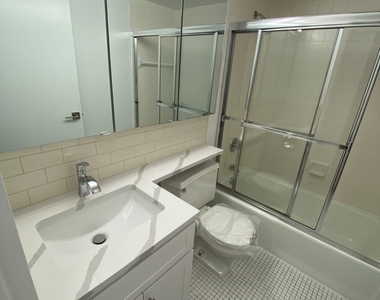 East 71st Street - Photo Thumbnail 9