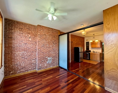 2252 1st Avenue - Photo Thumbnail 6