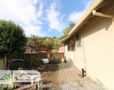 14861 Ravine Rd - Photo Thumbnail 1