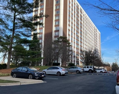 11801 Rockville Pike - Photo Thumbnail 1