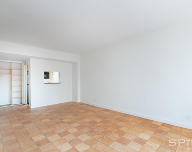 East 36th Street - Photo Thumbnail 1