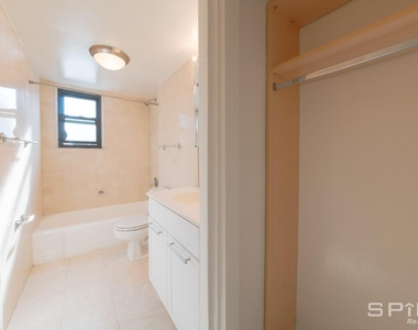 East 36th Street - Photo Thumbnail 3