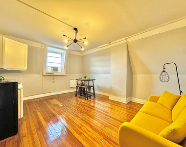 74 Cornelia Street - Photo Thumbnail 5