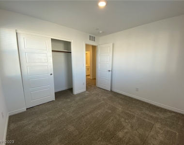 10713 Norfolk View Court - Photo Thumbnail 22