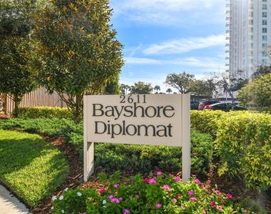 2611 Bayshore Boulevard - Photo Thumbnail 1