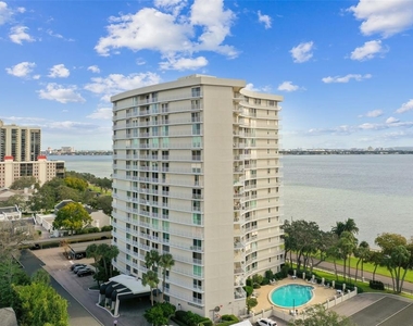 2611 Bayshore Boulevard - Photo Thumbnail 31