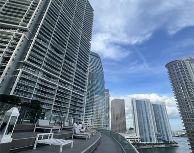 495 Brickell Ave - Photo Thumbnail 18