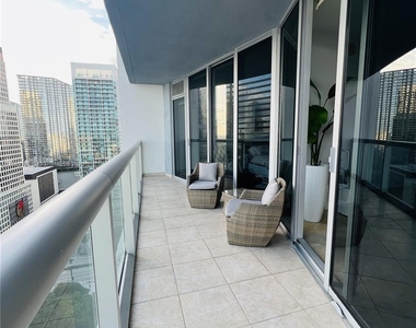 495 Brickell Ave - Photo Thumbnail 11