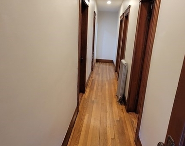 83 Belgrade Ave - Photo Thumbnail 10