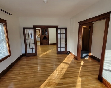 83 Belgrade Ave - Photo Thumbnail 4