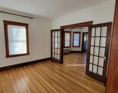 83 Belgrade Ave - Photo Thumbnail 3