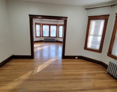 83 Belgrade Ave - Photo Thumbnail 7