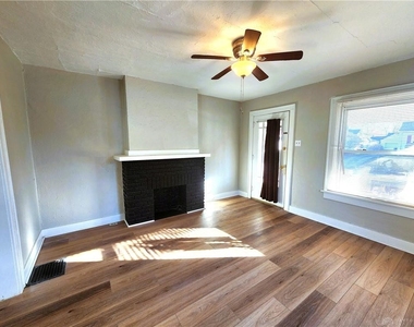 1331 Oakdale Avenue - Photo Thumbnail 6